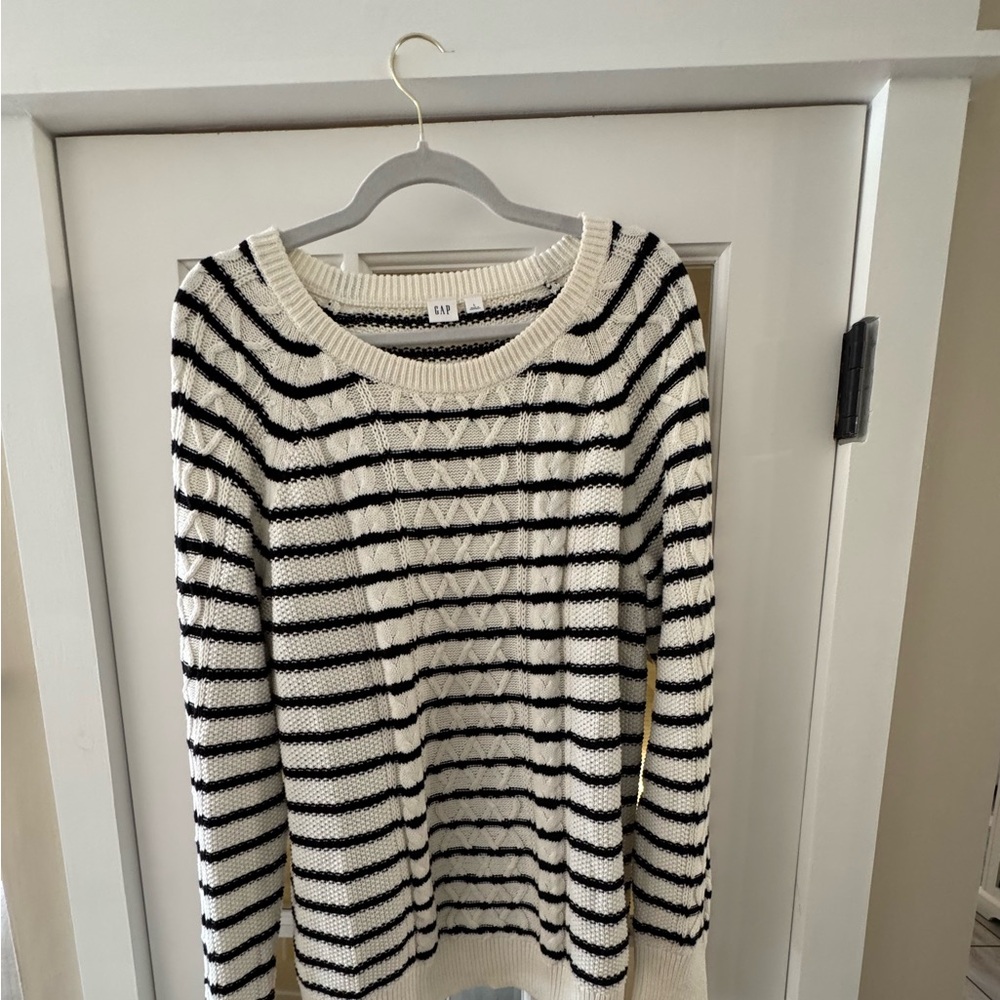 GAP Women's Striped Black and Cream Sweater